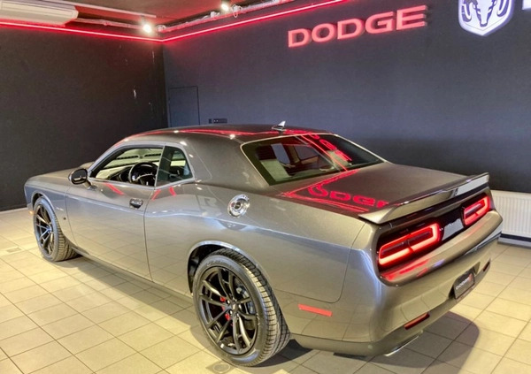 Dodge Challenger cena 329900 przebieg: 15, rok produkcji 2022 z Mszczonów małe 742